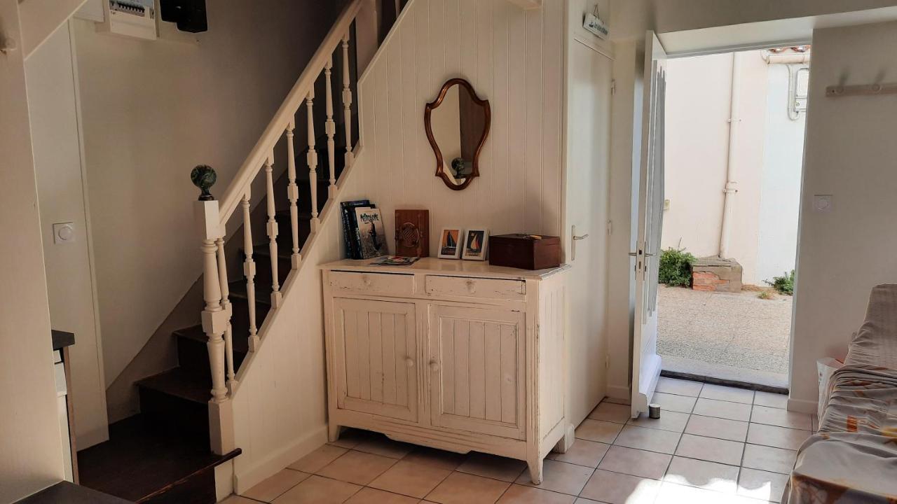 Maison De Pecheur Renovee Avec Cour Proche Du Port Les Sables-dʼOlonne 외부 사진